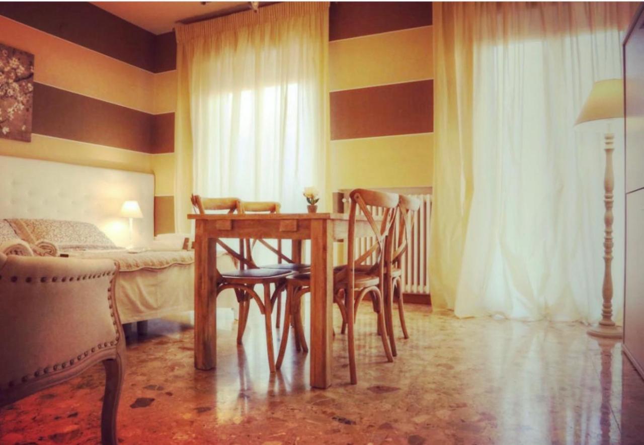 La Casetta Di Lina Rooms And Apartments Verona Exterior foto
