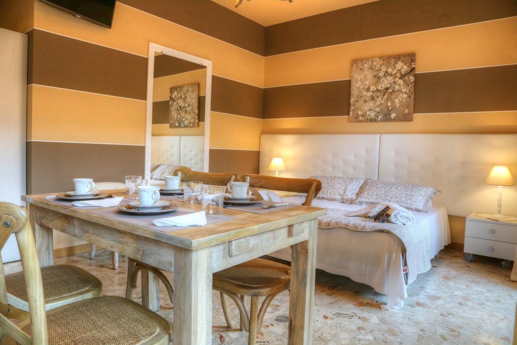 La Casetta Di Lina Rooms And Apartments Verona Exterior foto