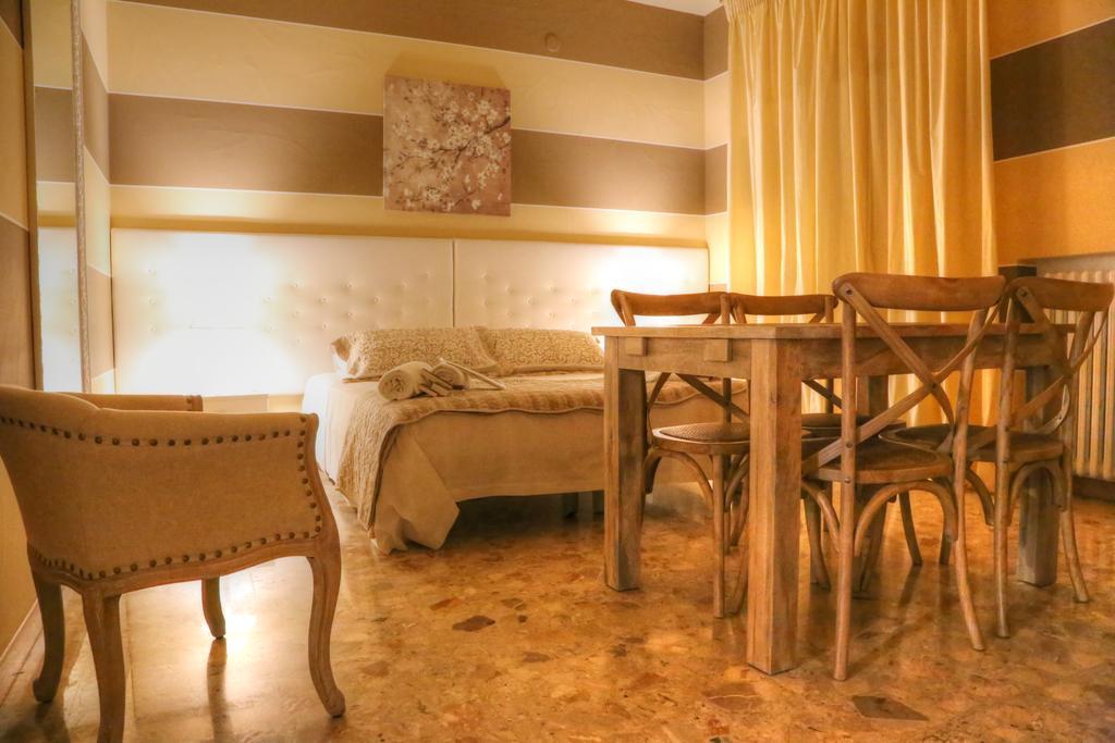 La Casetta Di Lina Rooms And Apartments Verona Exterior foto